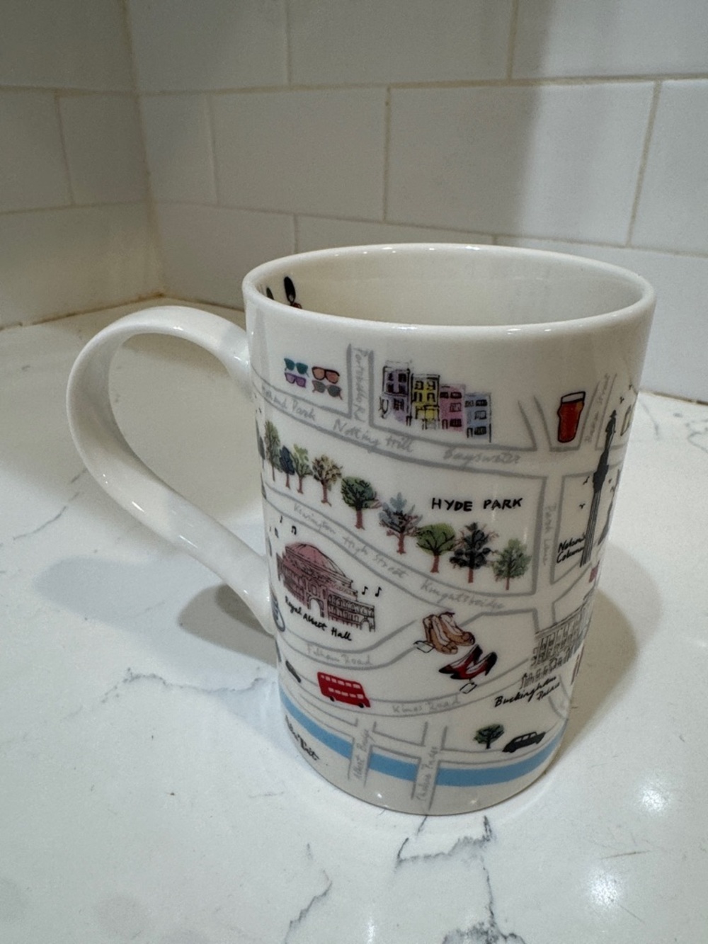 London Illustrated Ceramic Mug - White Travel Design - Picture 5 of 12